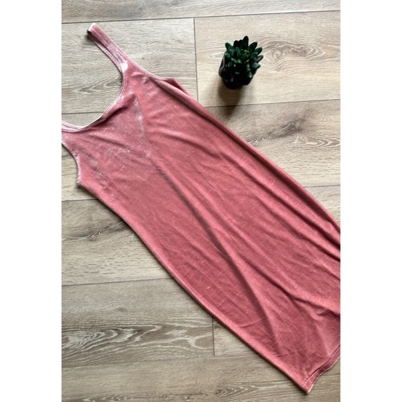 Zara • Trafaluc pink velvet dress - Picture 3 of 9